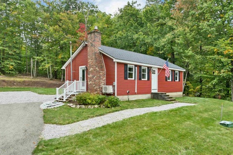 Photo of 401 Allard Farm Circuit Road, Conway, NH 03860 (MLS # 5111648)