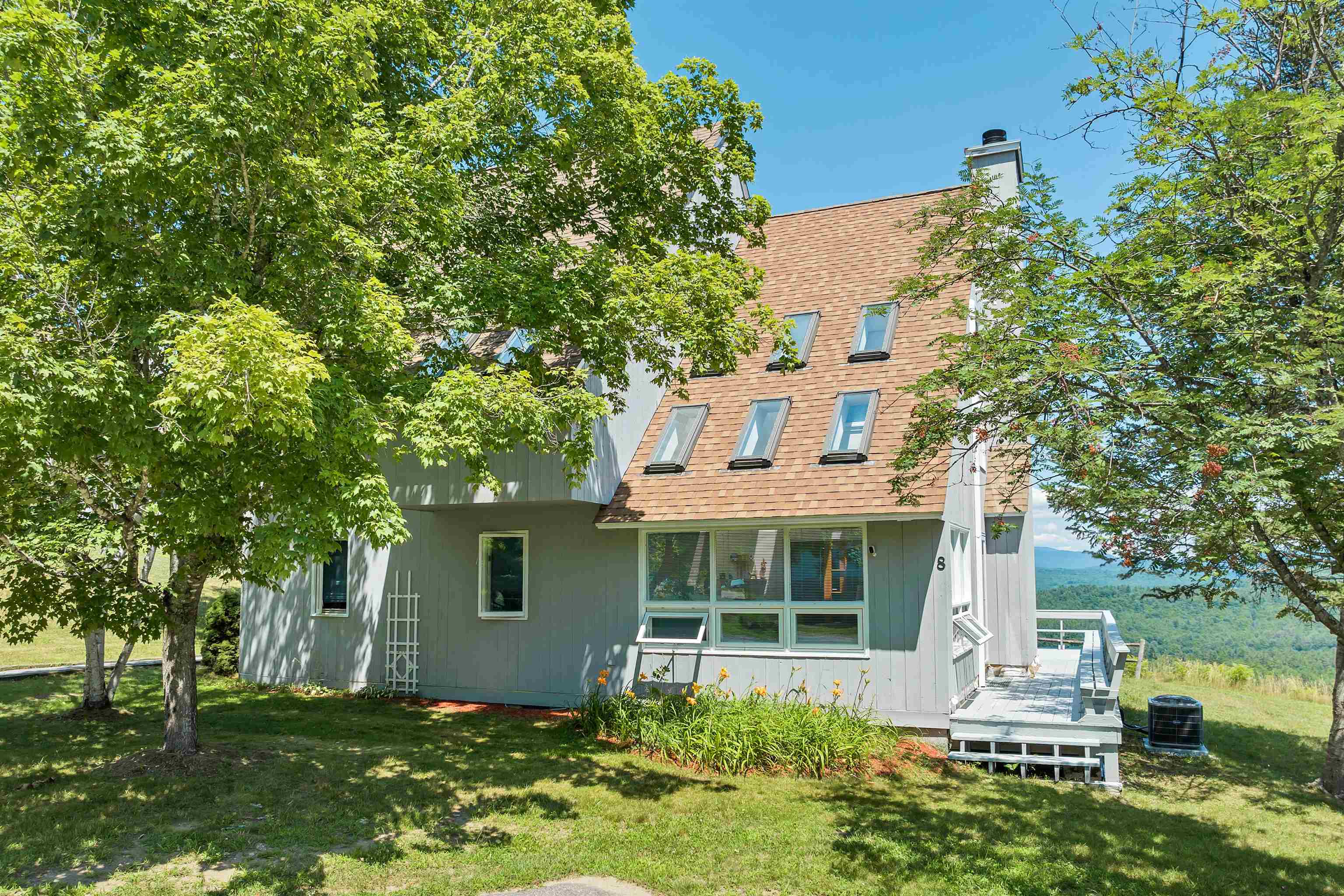 8 Ledgeview Way