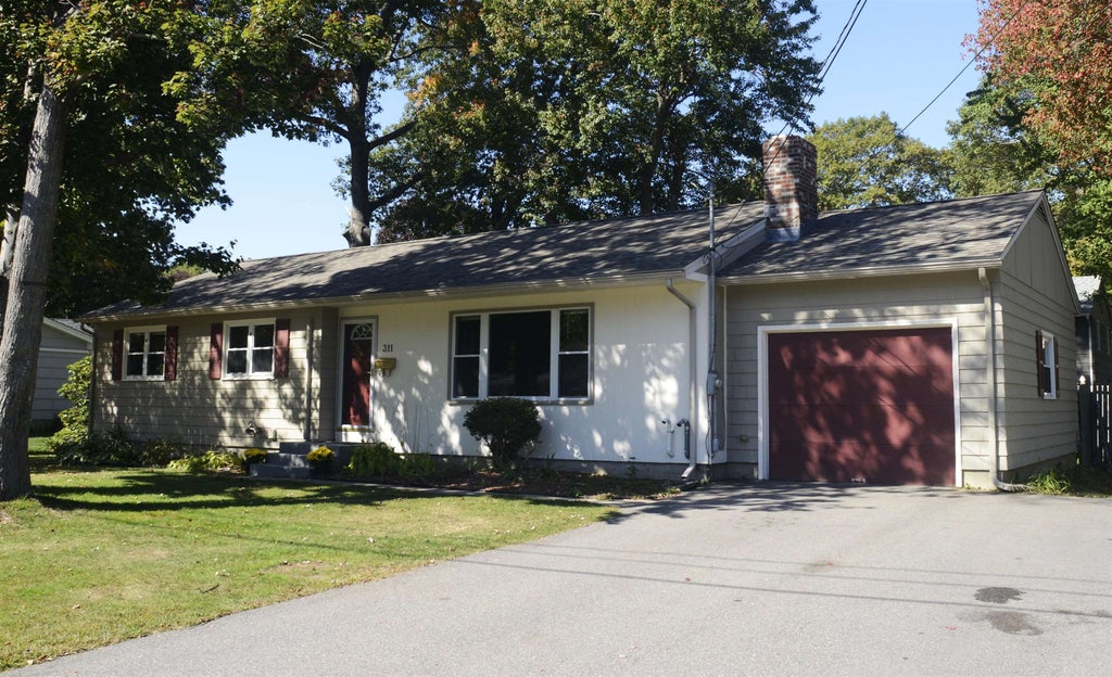 Photo of 311 McKinley Road, Portsmouth, NH 03801 (MLS # 5094813)