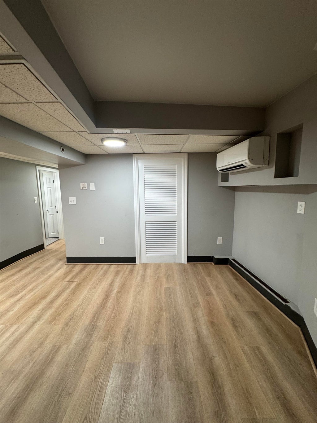 Photo of 13 Central Square #B-2, Keene, NH 03431 (MLS # 5106823)