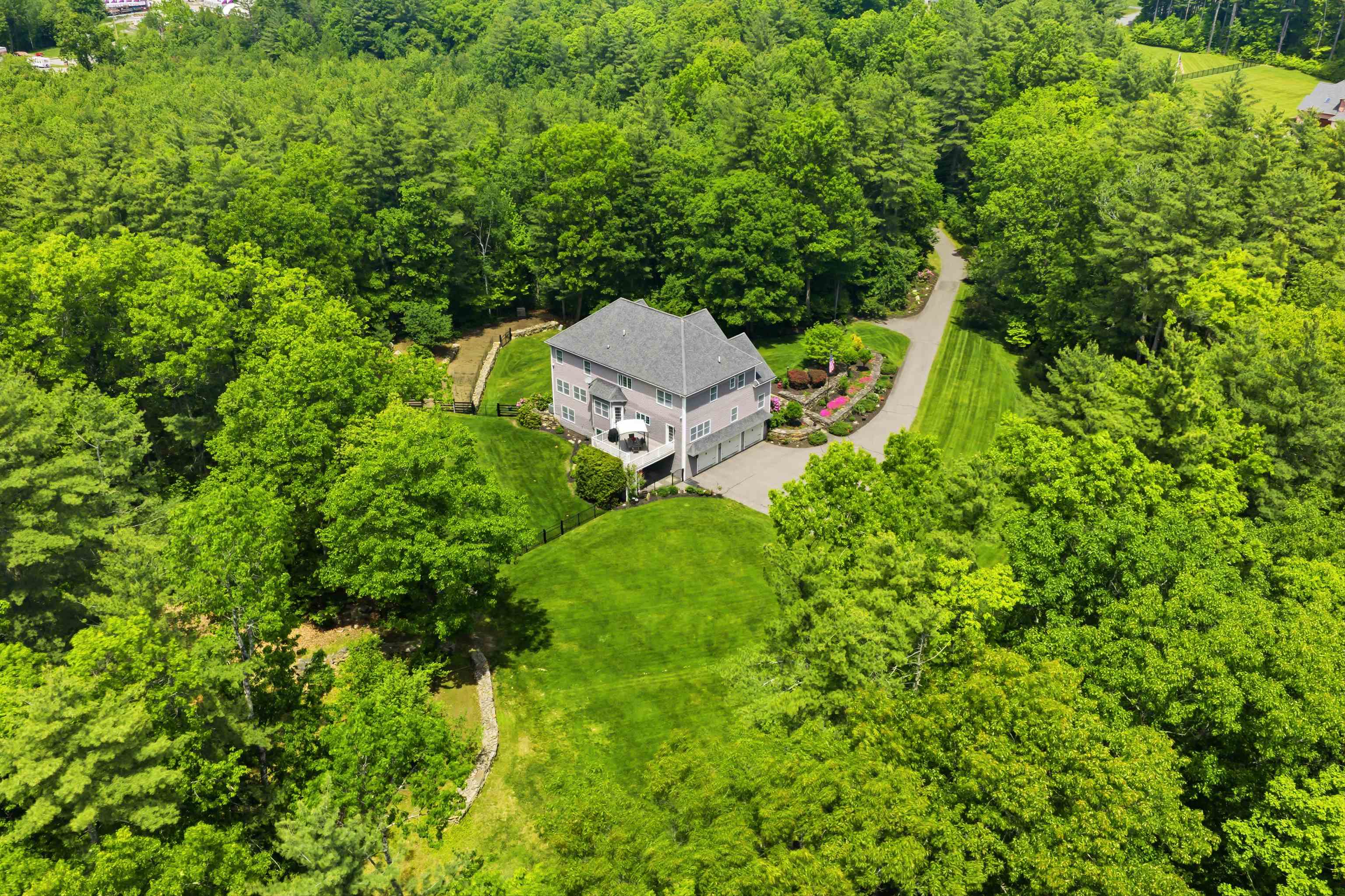 9 Deer Run Road