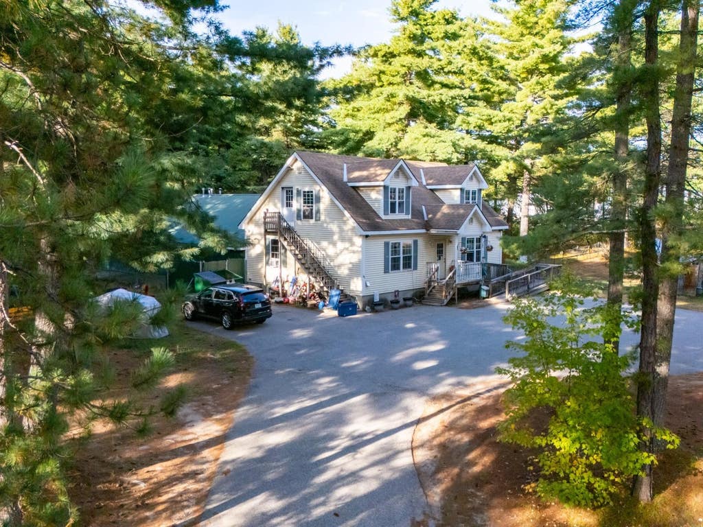 Photo of 101 Ossipee Lake Road, Tamworth, NH 03886 (MLS # 5062258)