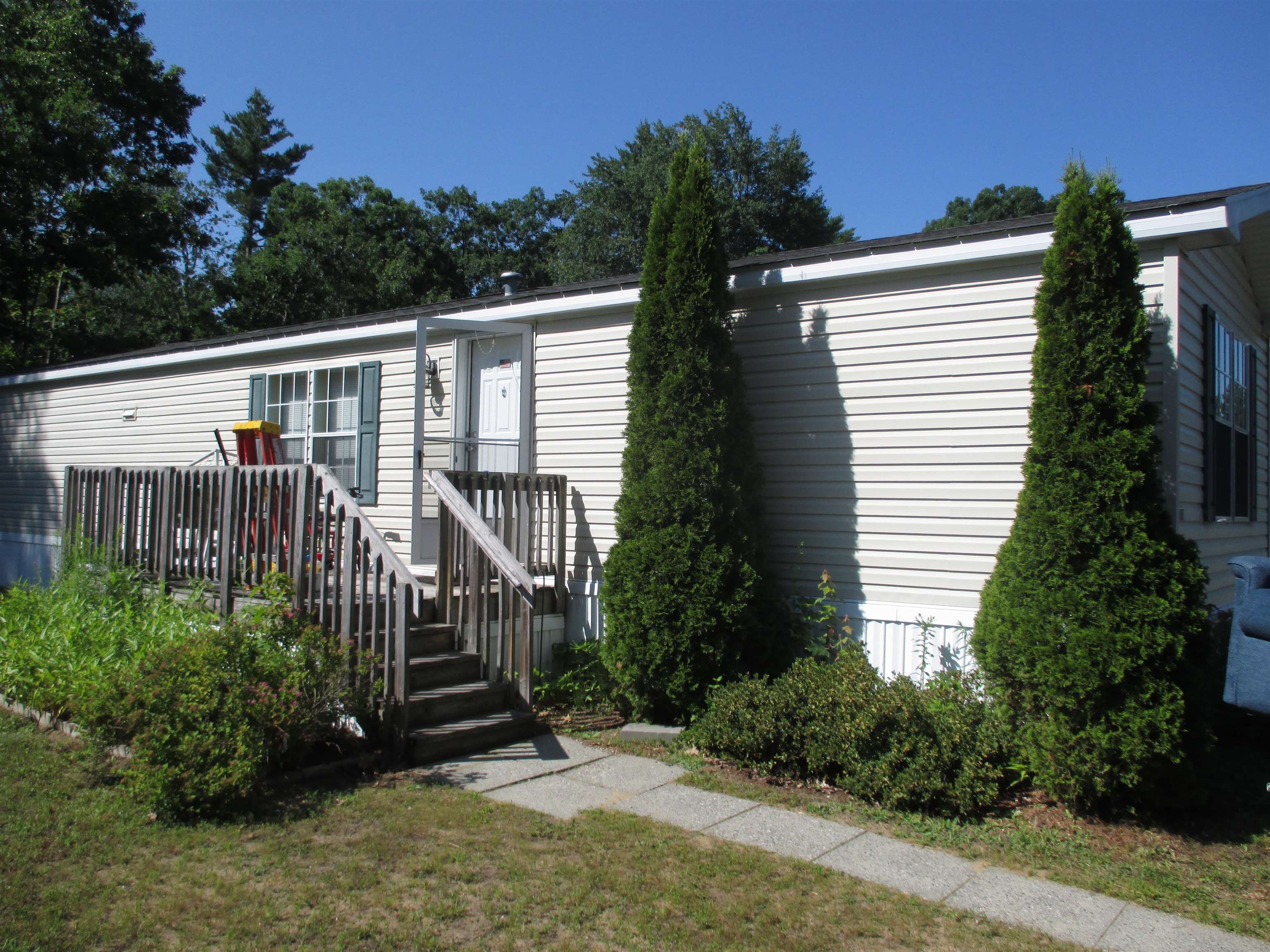 109 Colonial Avenue