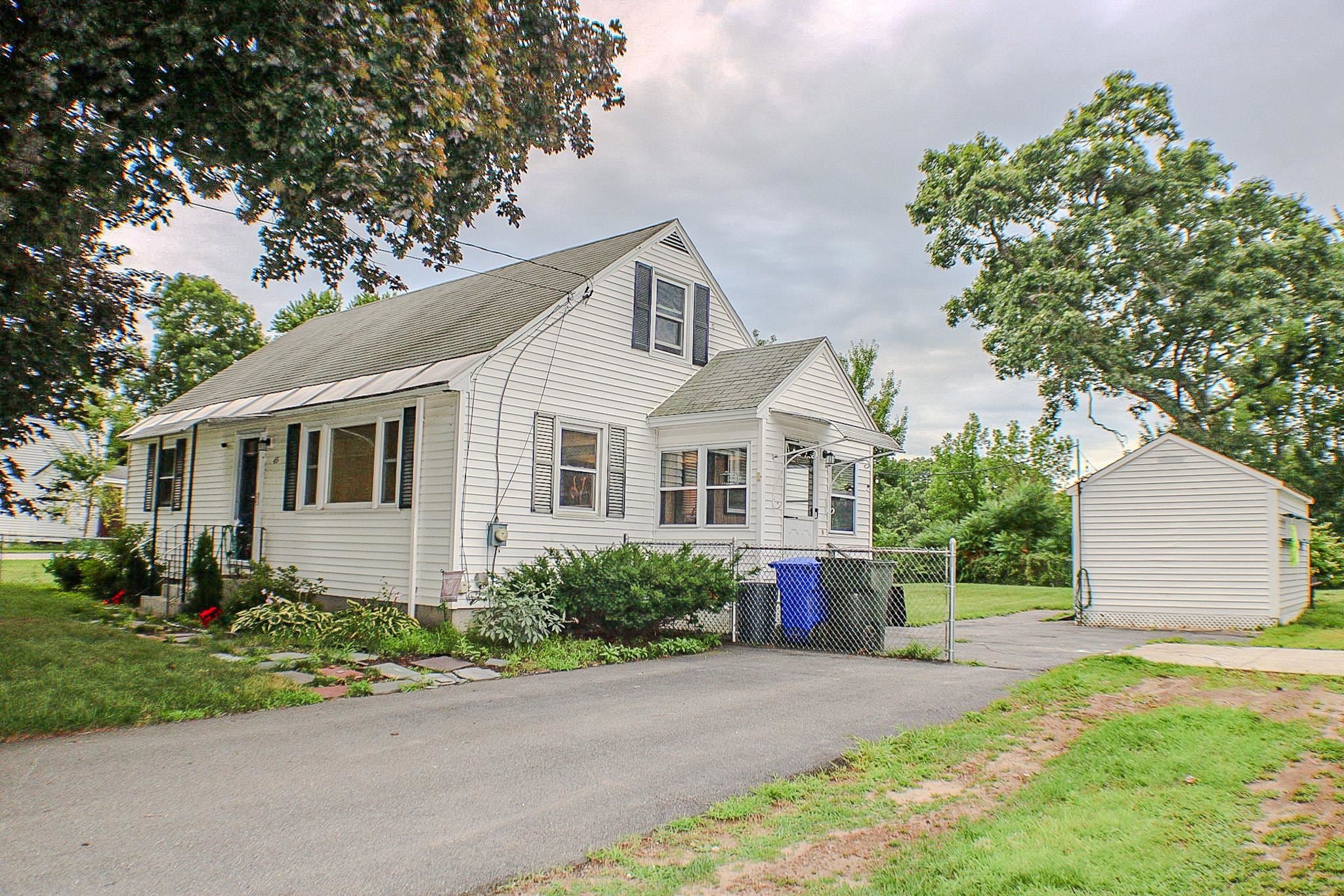 45 River Bank Road