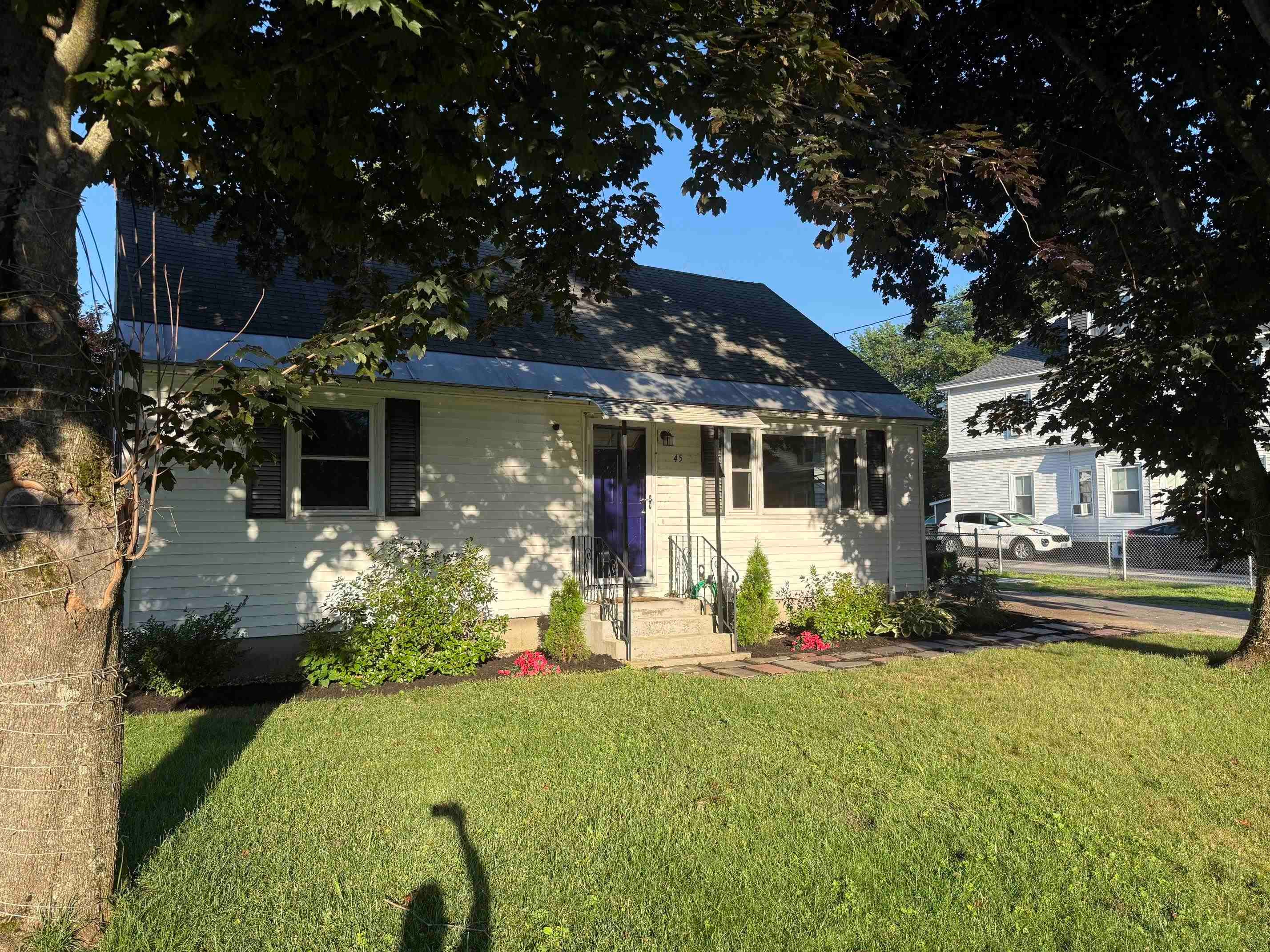 45 River Bank Road