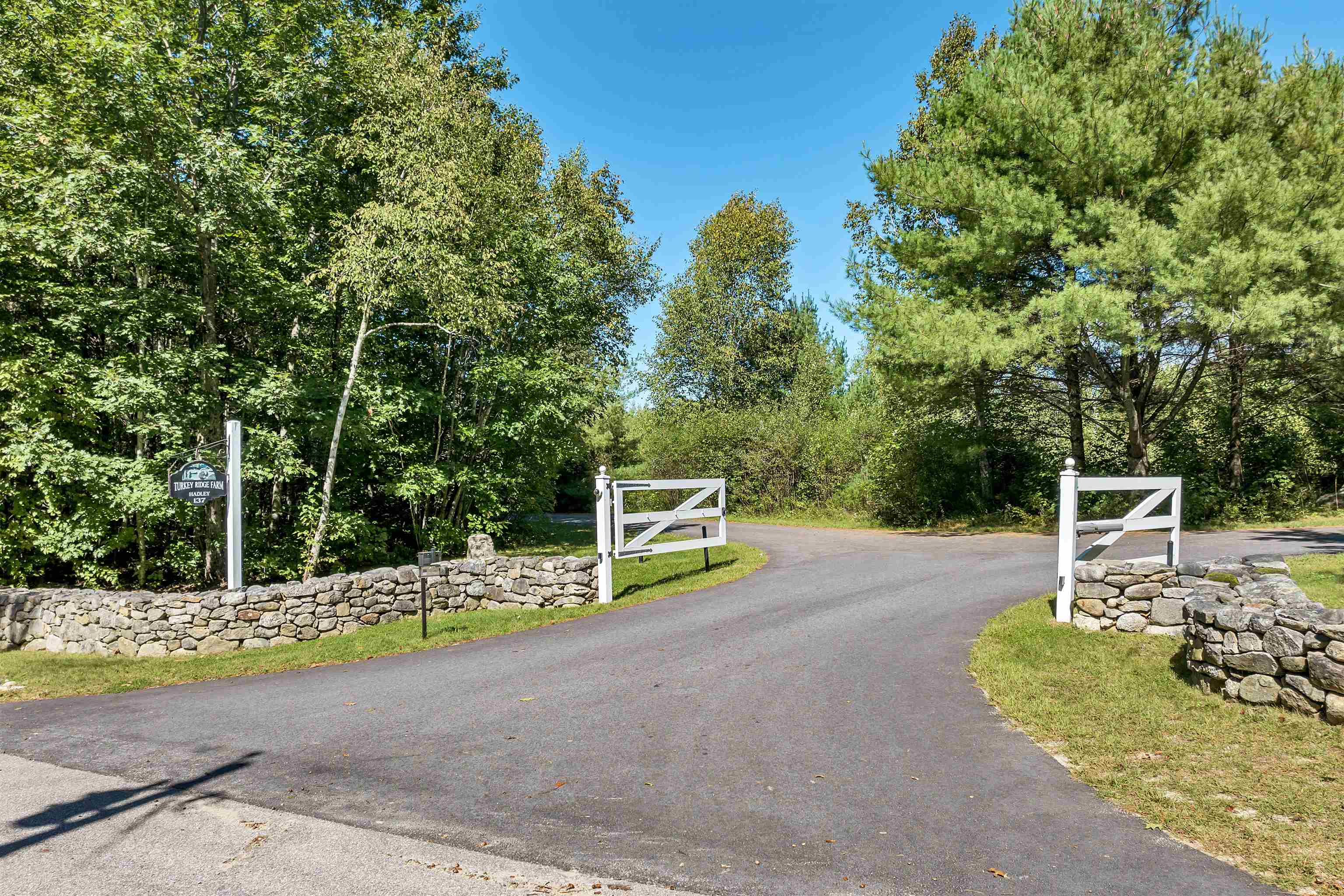 137 Brown Road 4