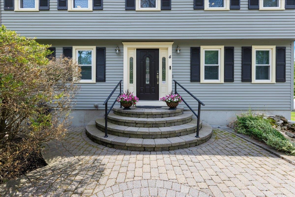 4 Applewood Lane