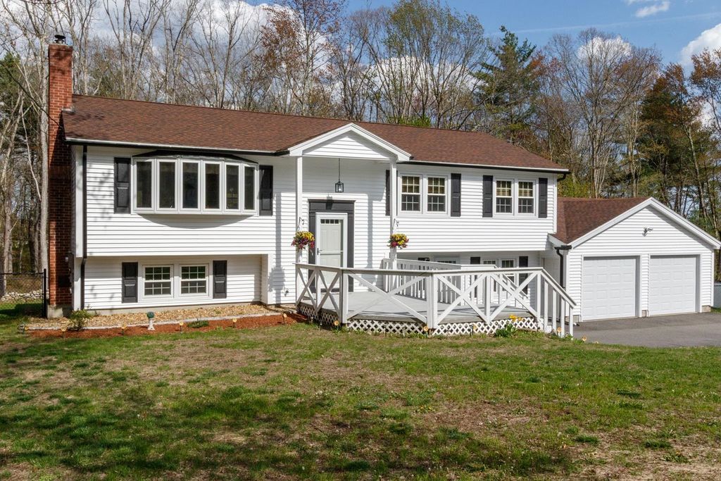 Photo of 11 Mathew Drive, Merrimack, NH 03054 (MLS # 5088673)