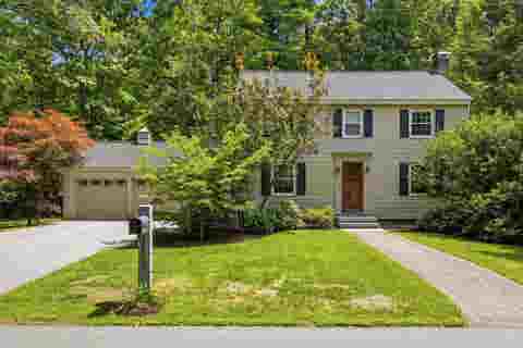 Photo of 1333 Beech Street, Manchester, NH 03104 (MLS # 5099847)