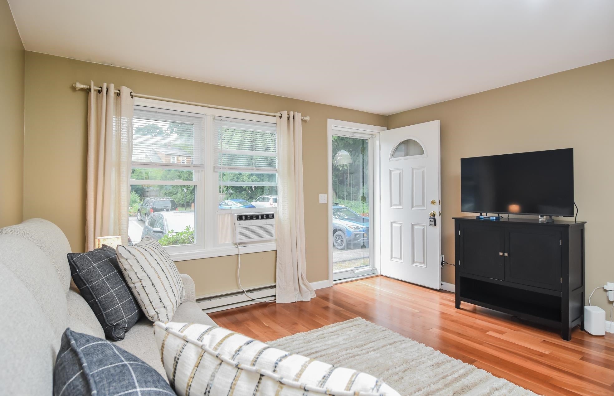 15 Wyman Street 14