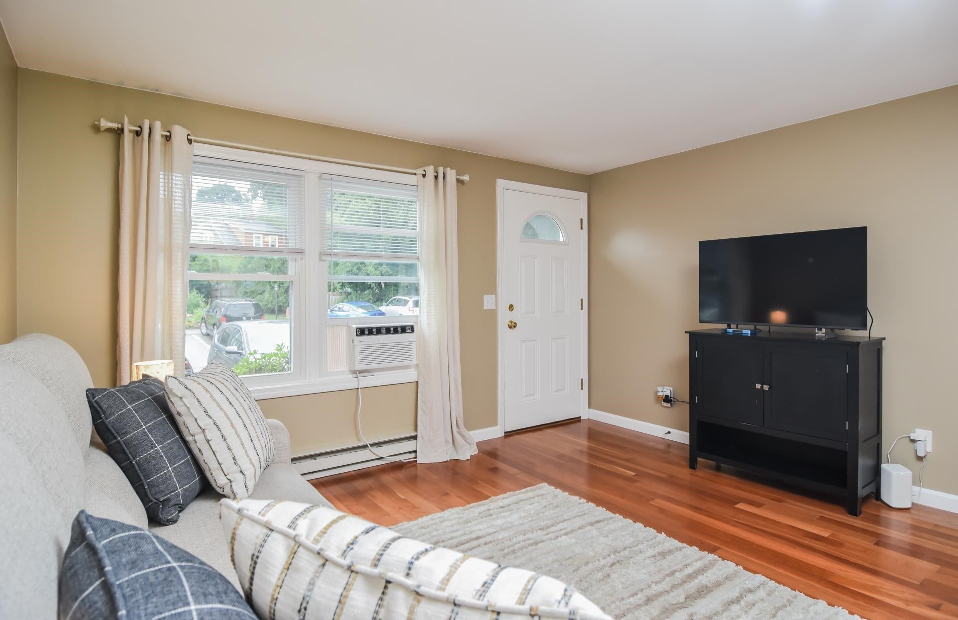 15 Wyman Street 14