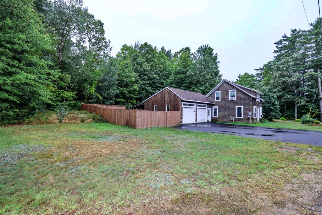 Photo of 40 Winnisquam Way, Belmont, NH 03220 (MLS # 5108163)