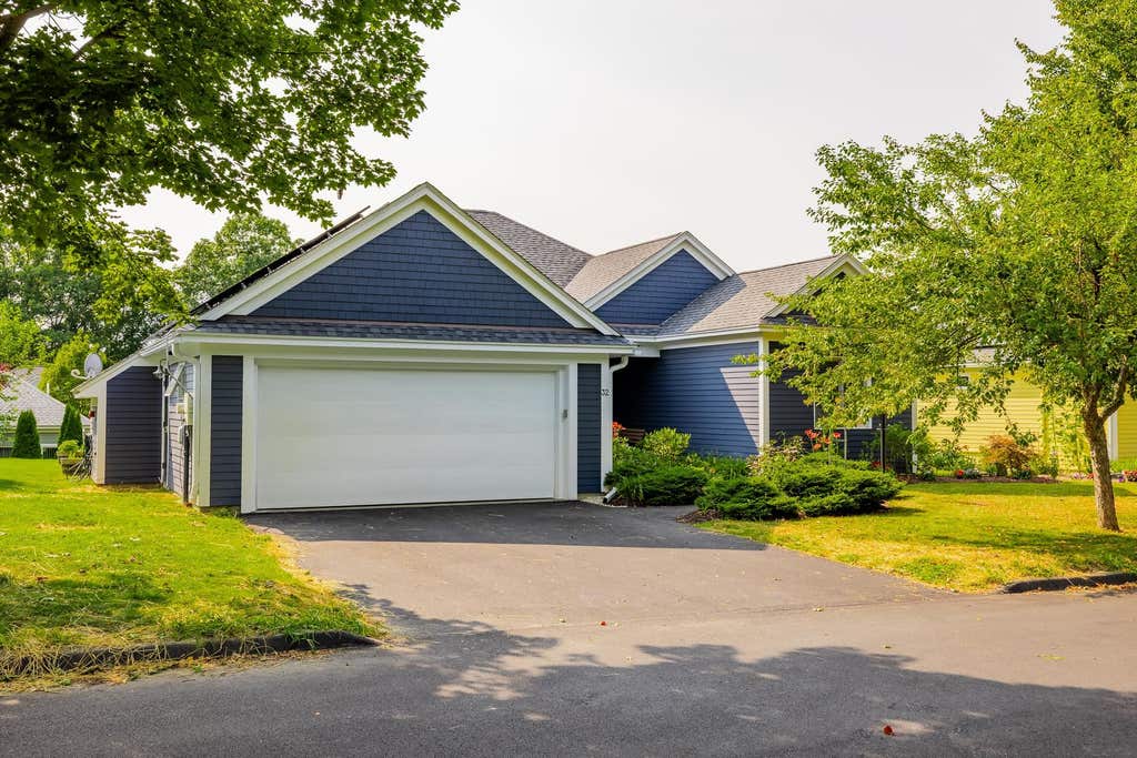 Photo of 32 Fountain Way, Lebanon, NH 03784 (MLS # 5104628)