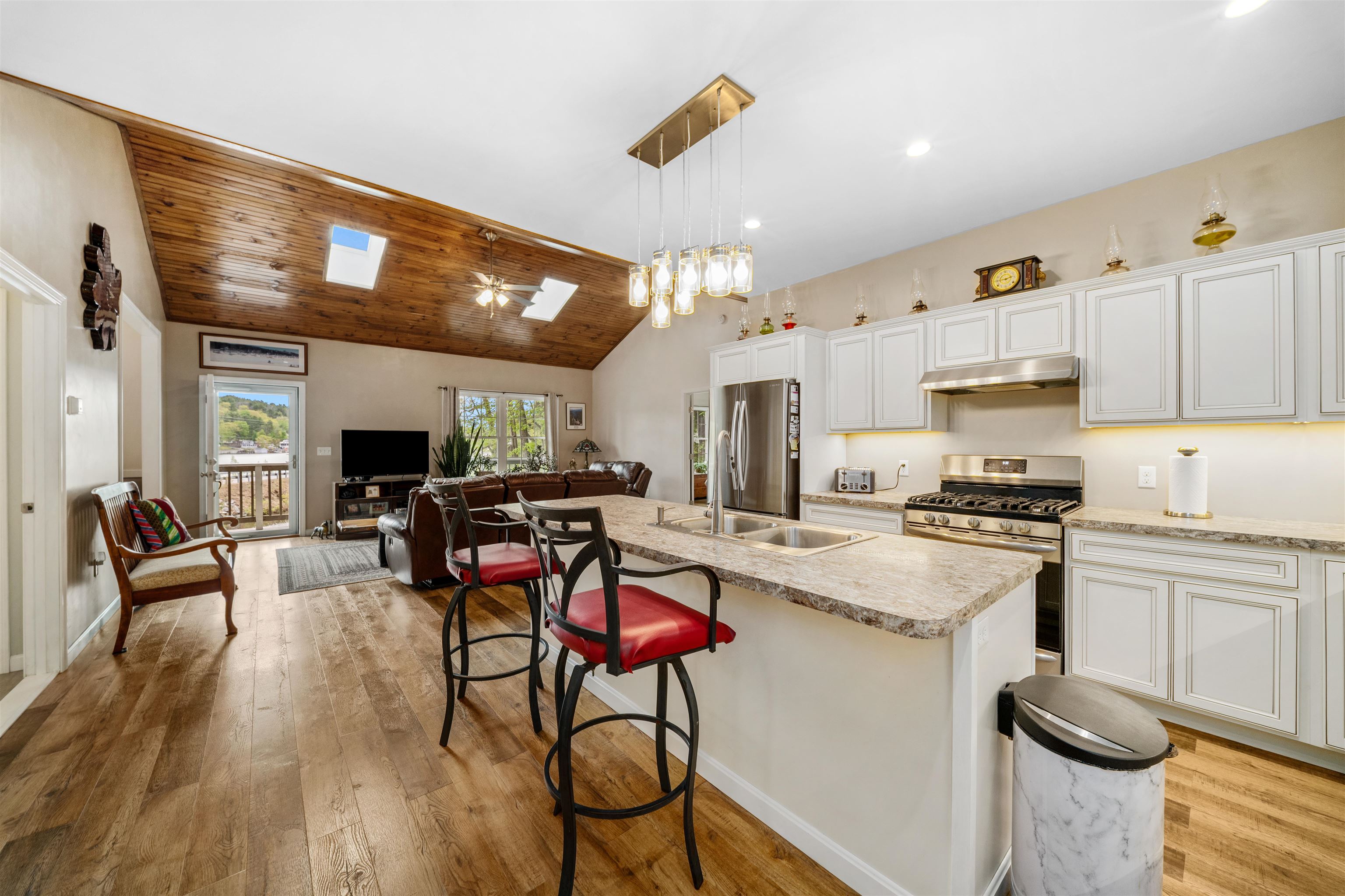 117 Mount Major Highway