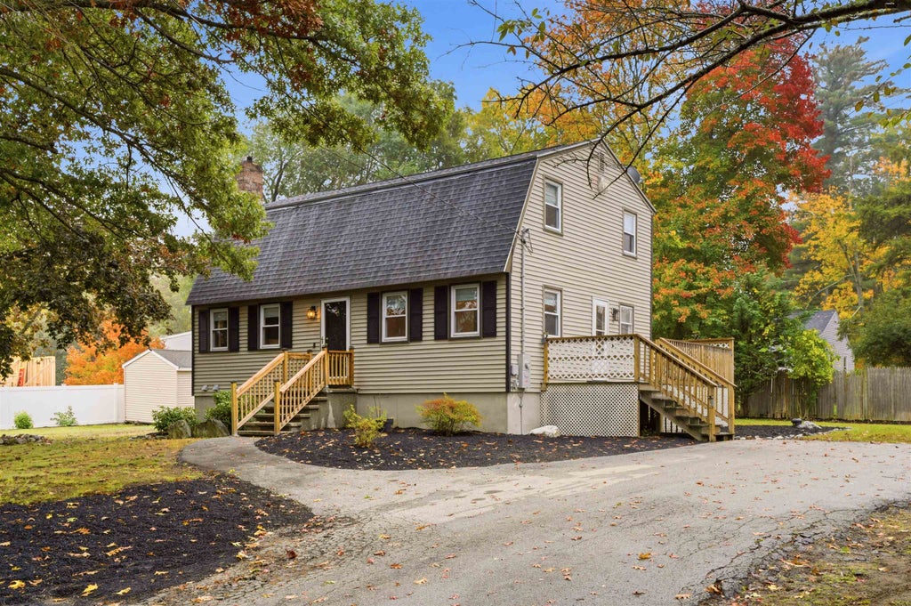 Photo of 8 Edwards Street, Salem, NH 03079 (MLS # 5114452)