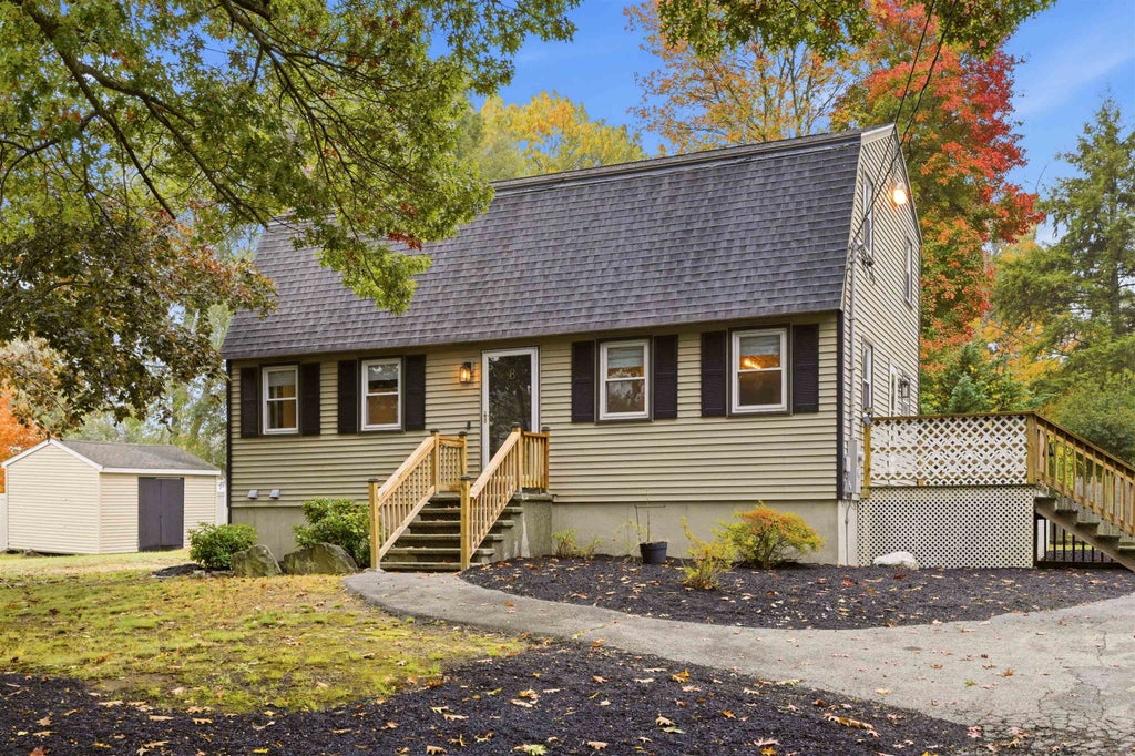 Photo of 8 Edwards Street, Salem, NH 03079 (MLS # 5114452)