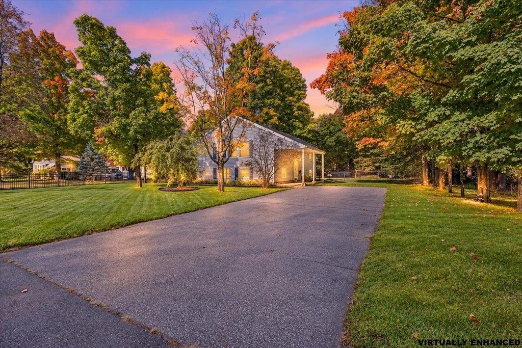 Photo of 896 Bodwell Road, Manchester, NH 03109 (MLS # 5113591)