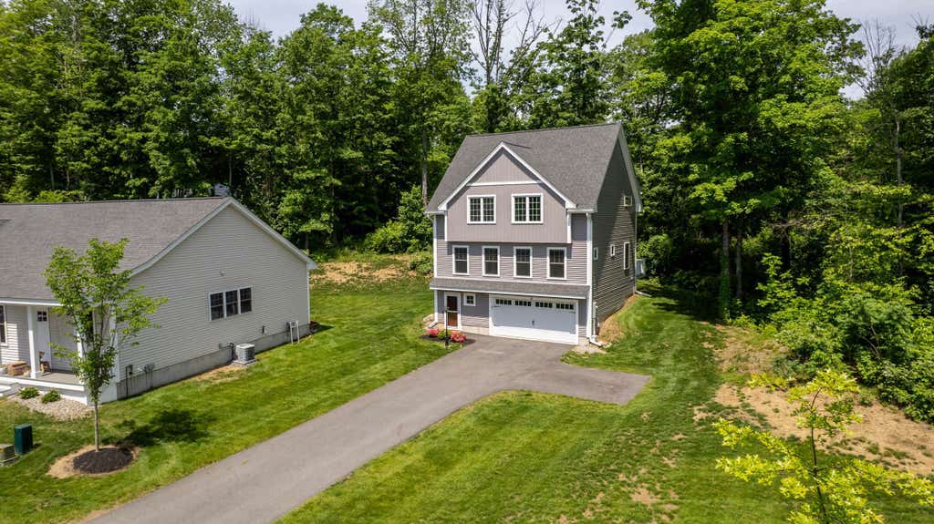 Photo of 32 Copley Drive, Dover, NH 03820 (MLS # 5093480)
