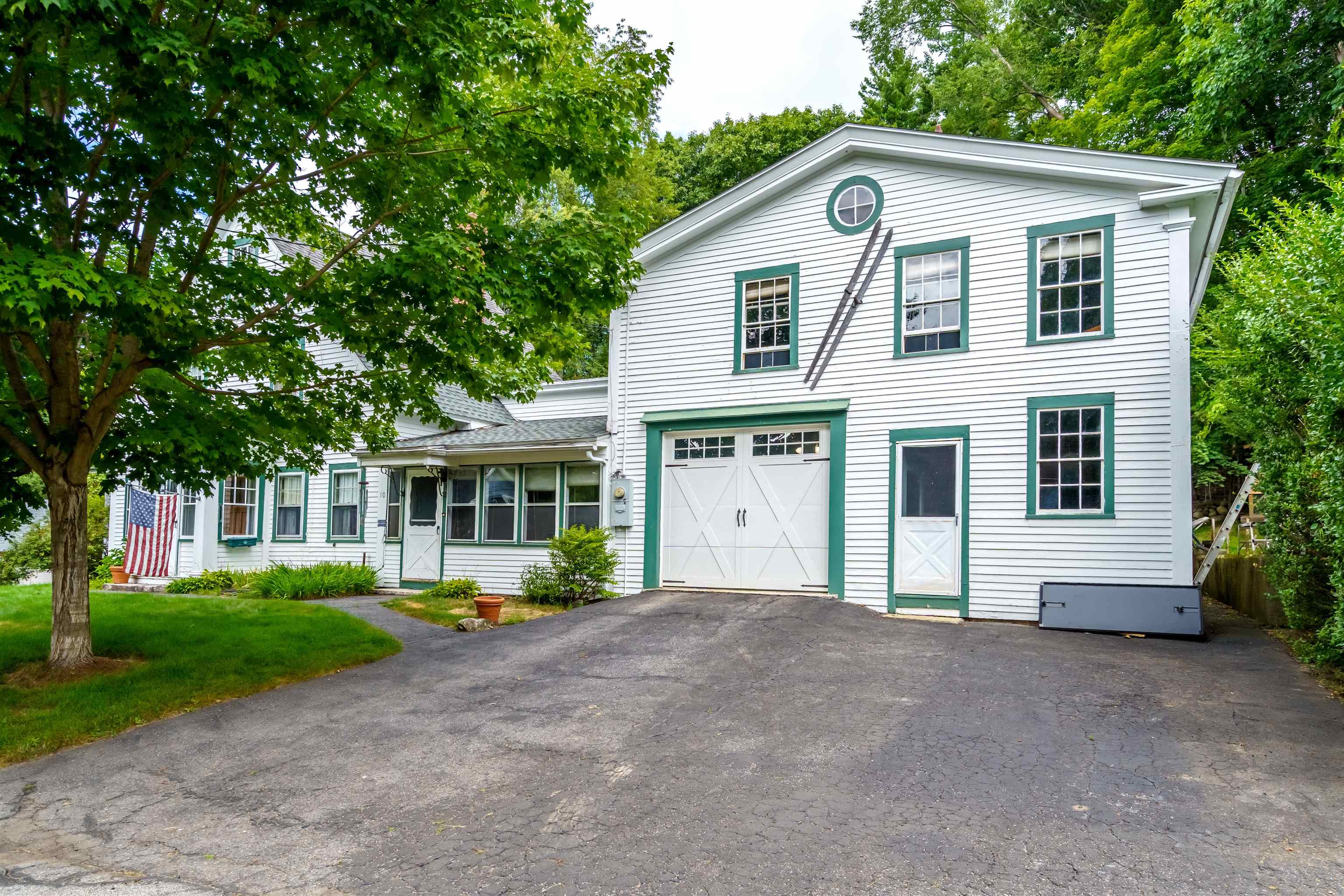 10 Dunster Hill Road