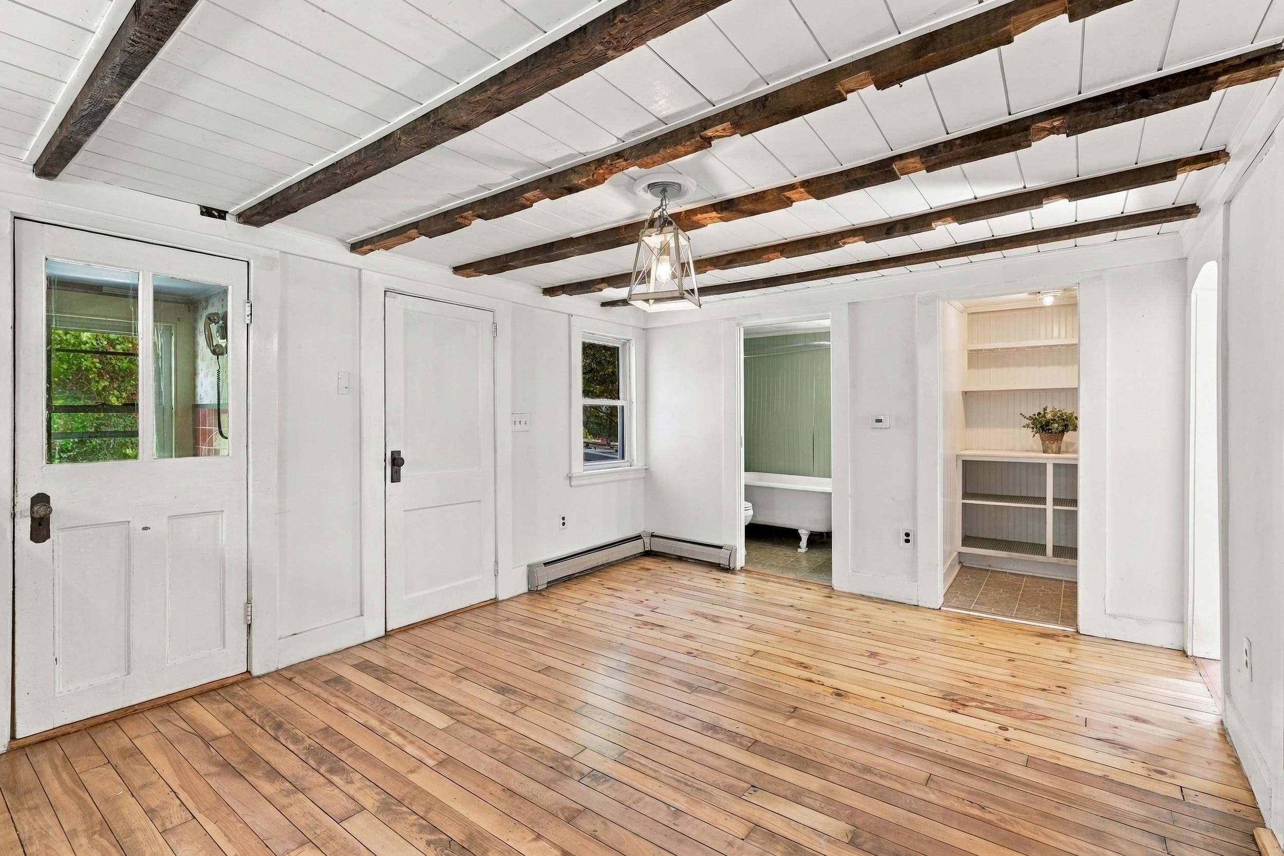 84 Henry Law Avenue