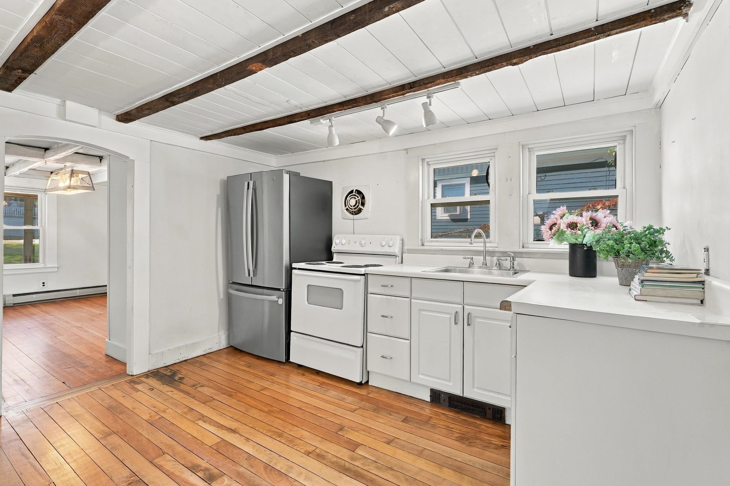 84 Henry Law Avenue
