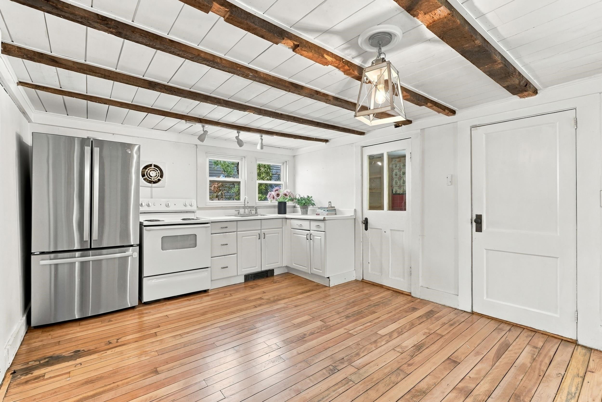 84 Henry Law Avenue