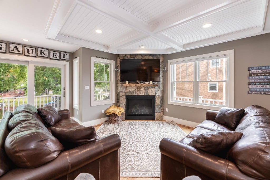 Photo of 21 Myrtle Drive, Moultonborough, NH 03254 (MLS # 5109799)