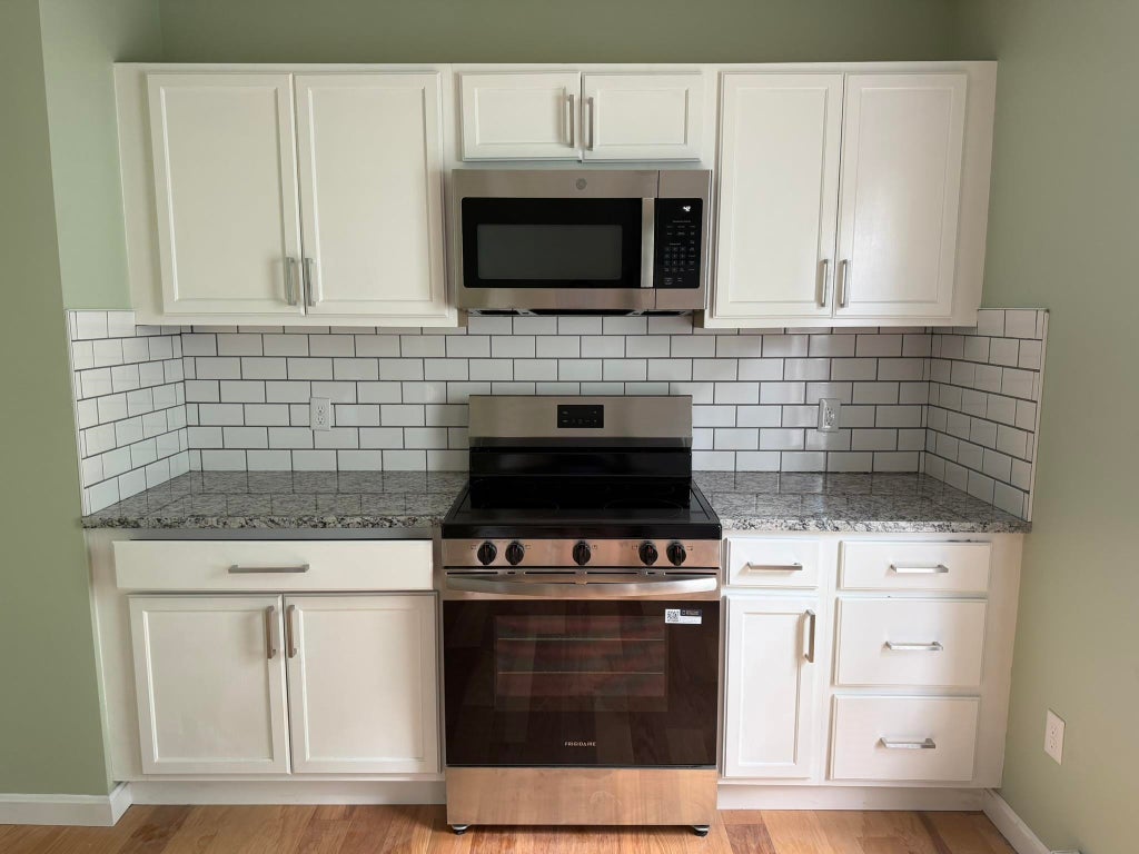 Photo of 593 Hevey Street #2, Manchester, NH 03102 (MLS # 5108273)