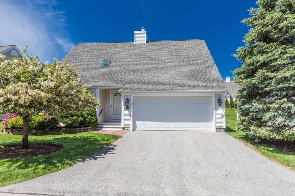 Photo of 38 Hampton Meadow, Hampton, NH 03842 (MLS # 5091783)