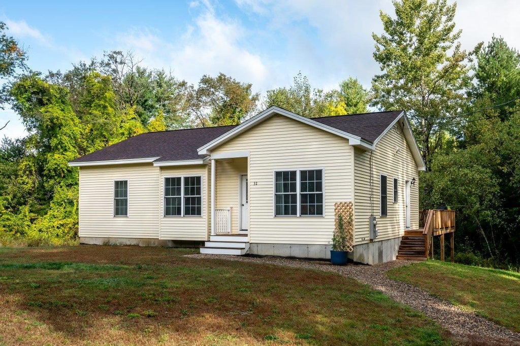 Photo of 32 Hilliard Road, Chichester, NH 03258 (MLS # 5111116)