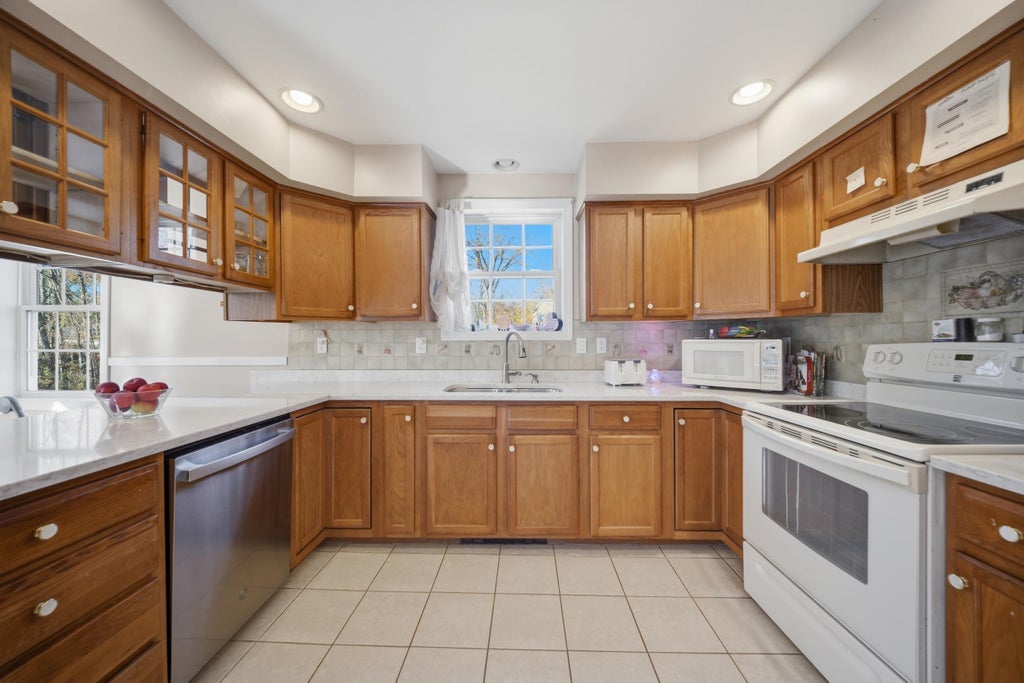 Photo of 37 First Tavern Road, Jaffrey, NH 03452 (MLS # 5115685)