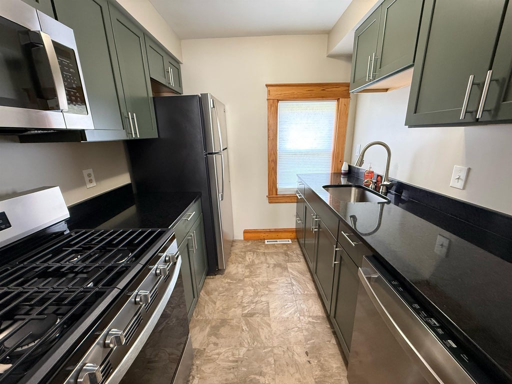 Photo of 63 Middle Dunstable Road, Nashua, NH 03062 (MLS # 5107069)