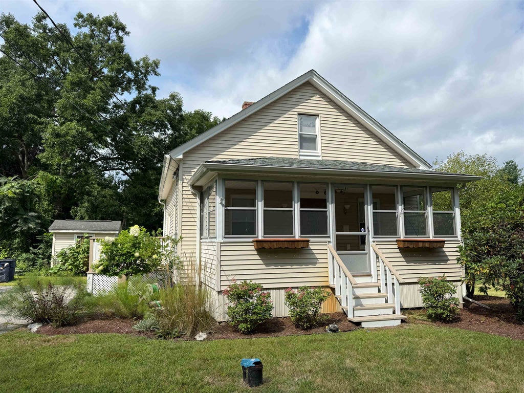 Photo of 63 Middle Dunstable Road, Nashua, NH 03062 (MLS # 5107069)