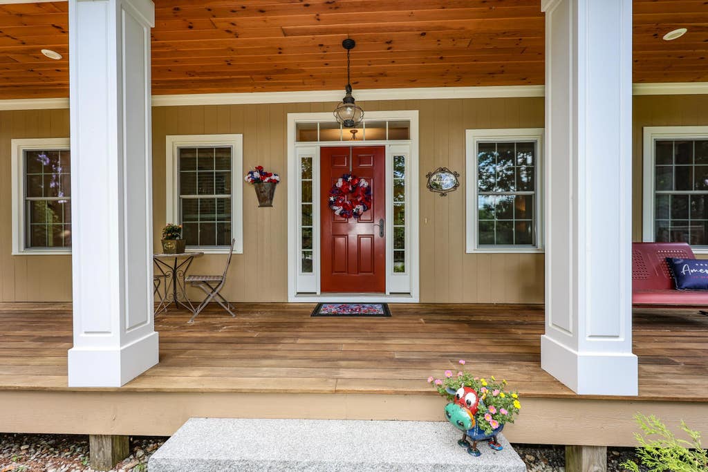 Photo of 237 Grapevine Road, Dunbarton, NH 03046 (MLS # 5104802)