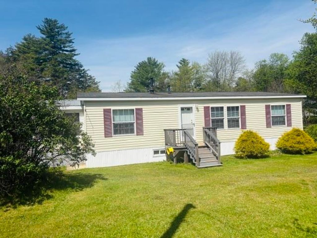 Photo of 12 Mountain View Road, Deerfield, NH 03037 (MLS # 5090719)