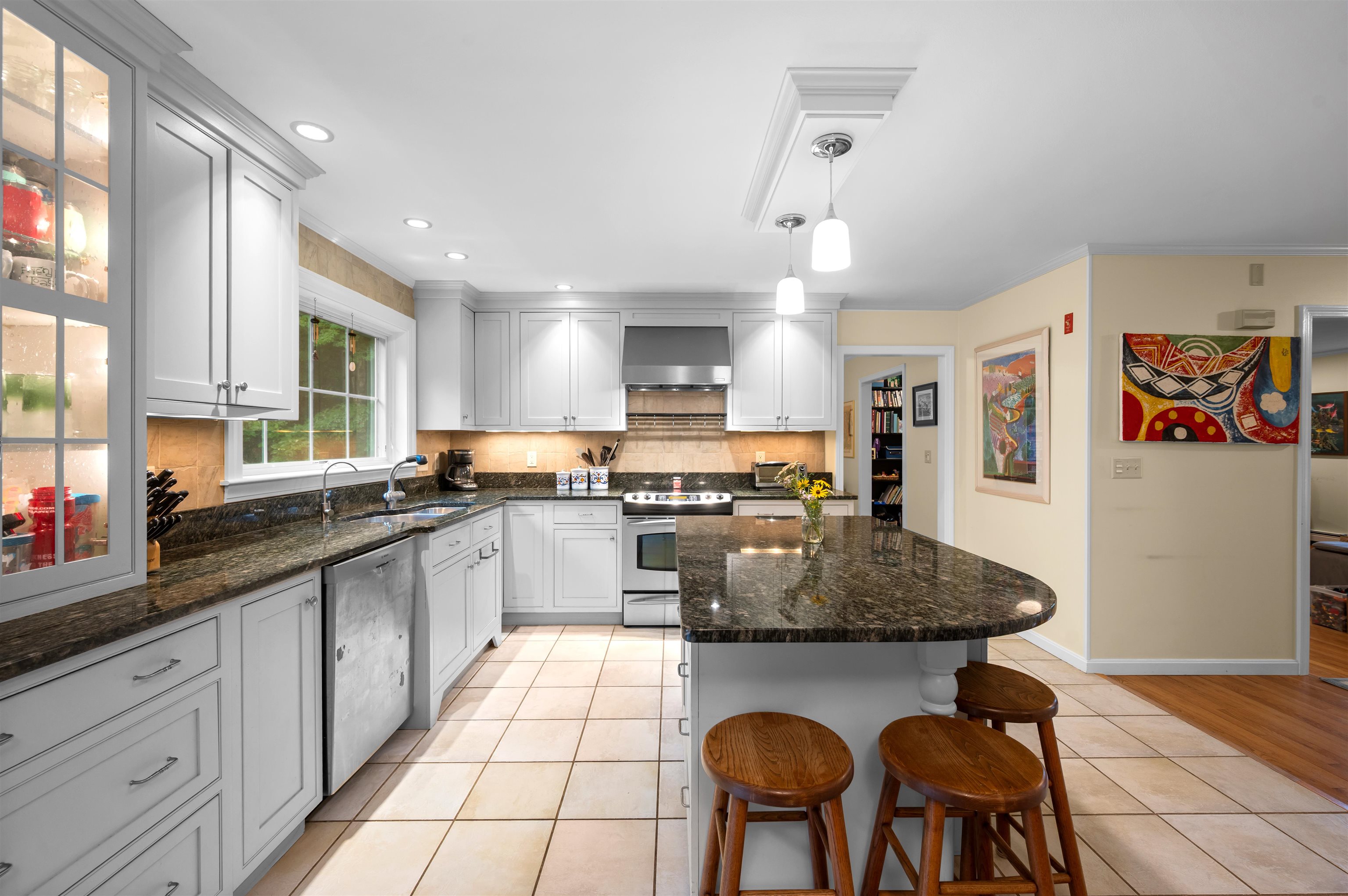 16 Lamington Hill Road