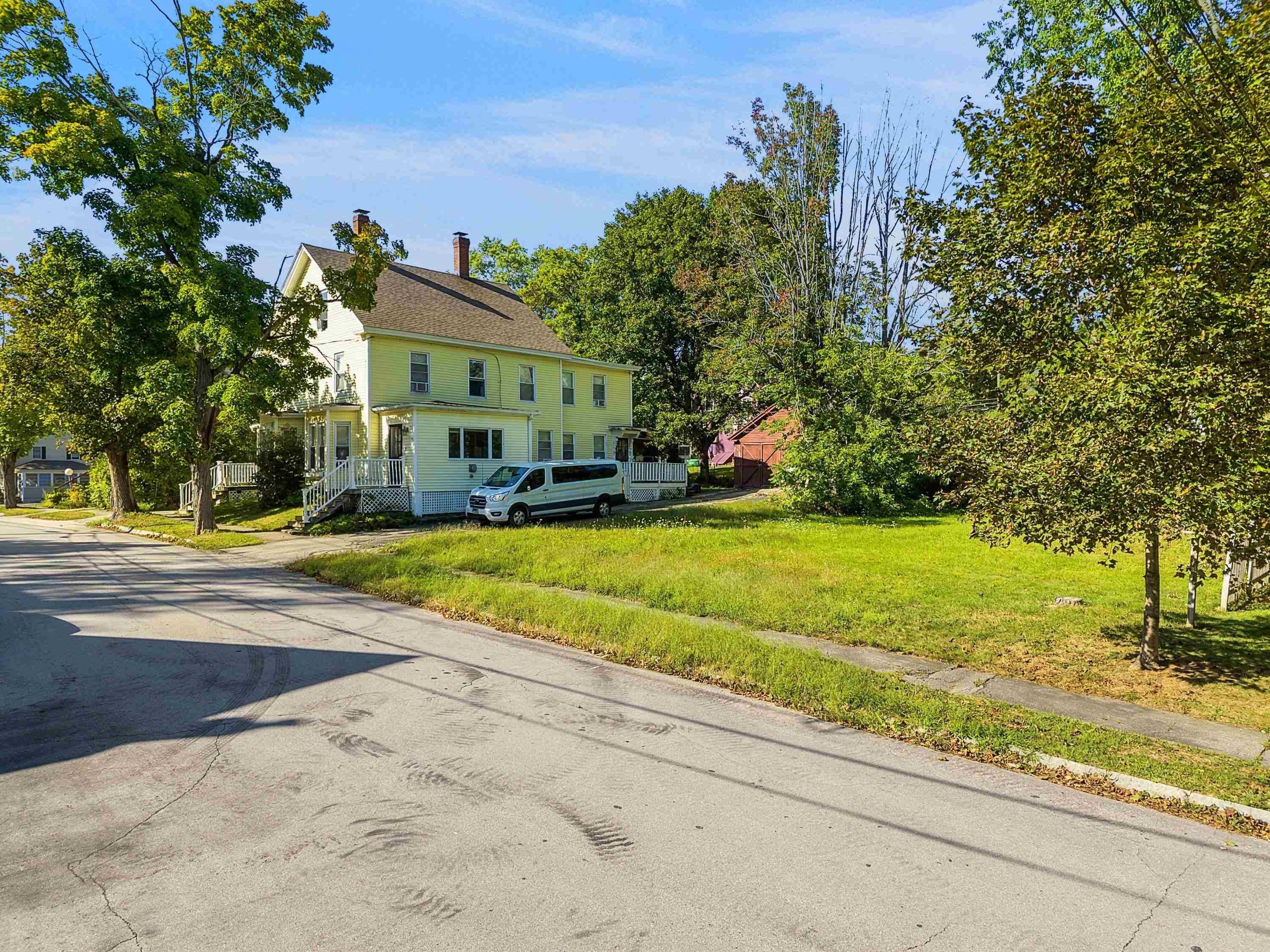 00 Hill Street