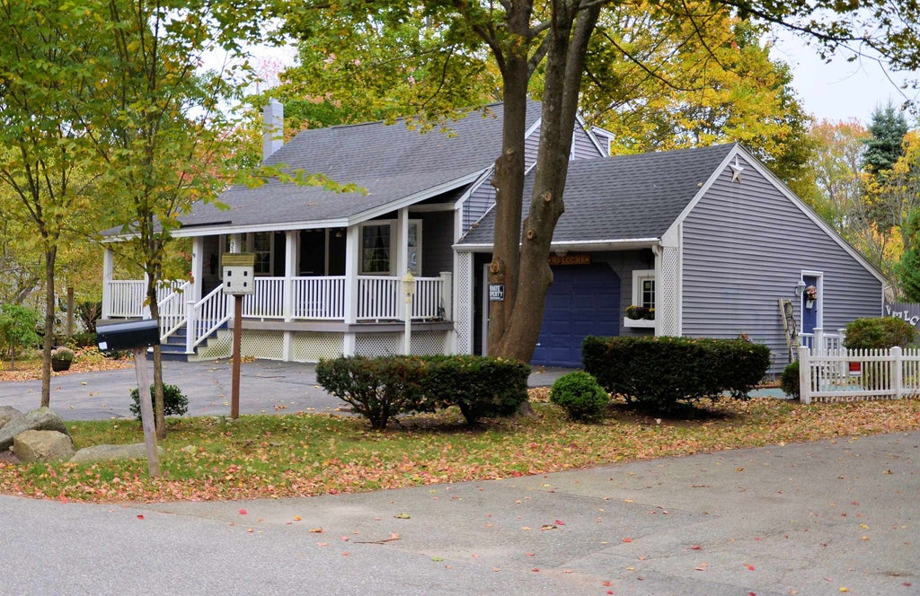 Photo of 22 Adams Avenue, Seabrook, NH 03874 (MLS # 5114408)