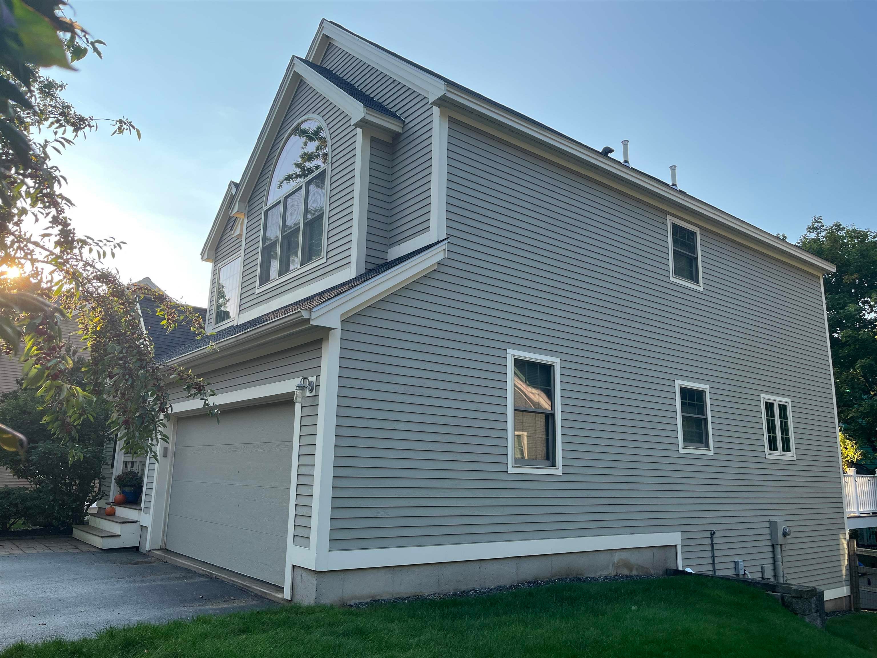 33 Exeter Farms Road