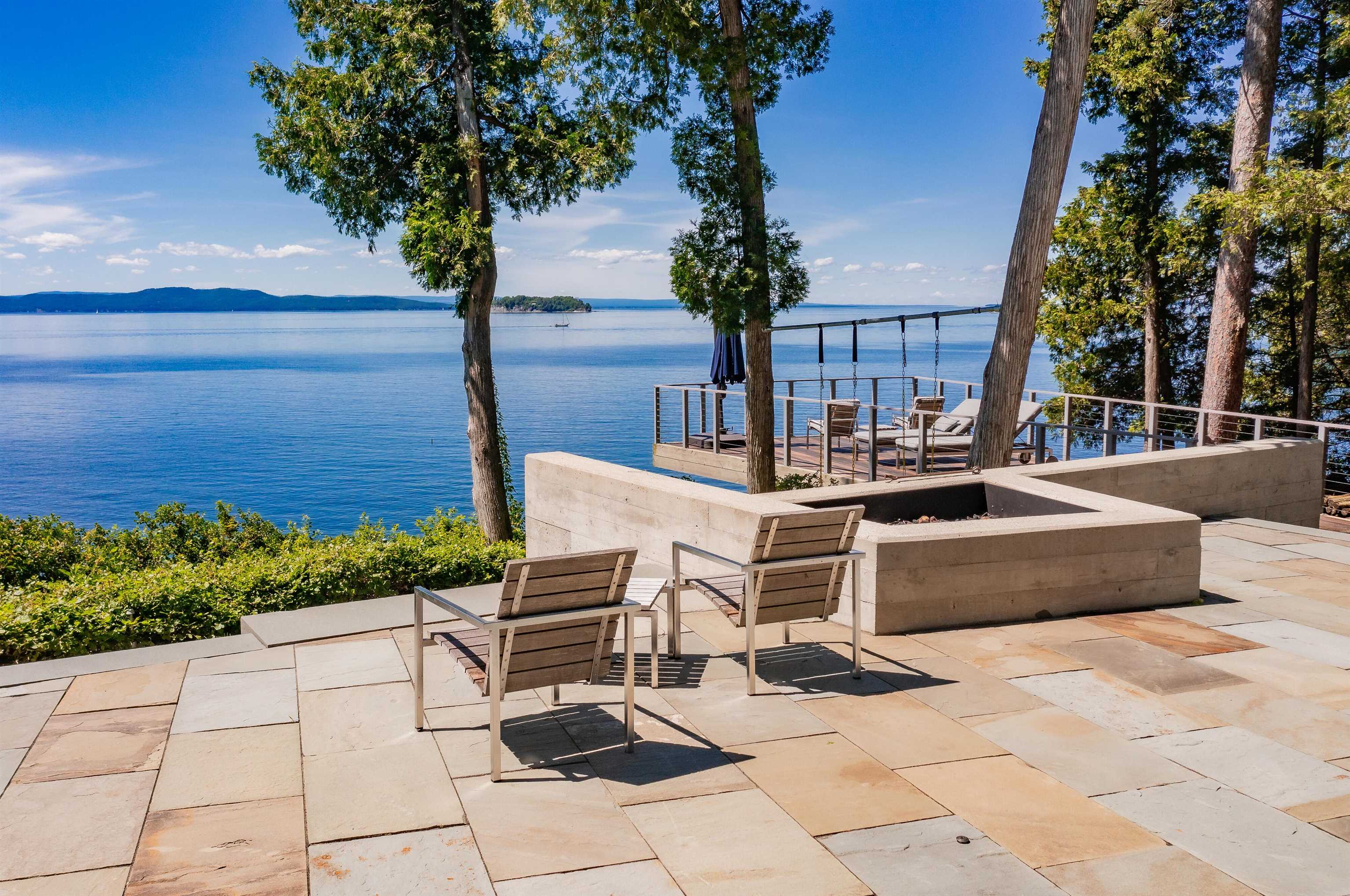 4279 Harbor Road