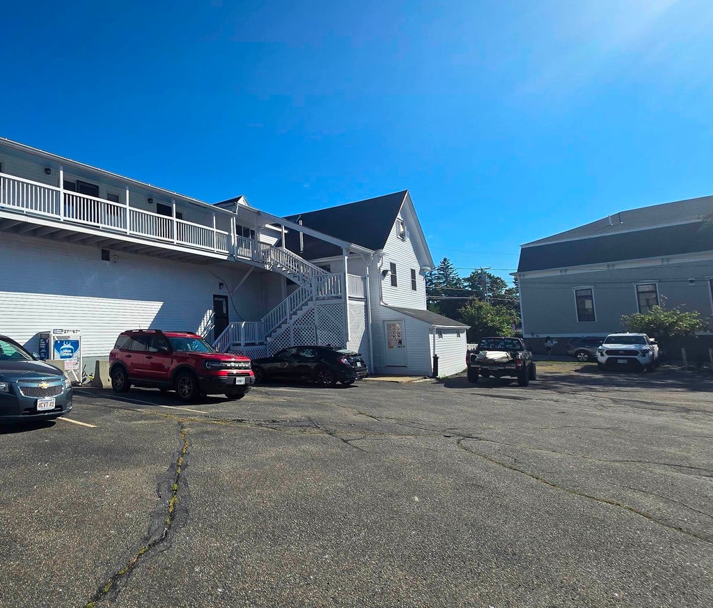 Photo of 153 Portsmouth Avenue #203, Stratham, NH 03885 (MLS # 5107522)