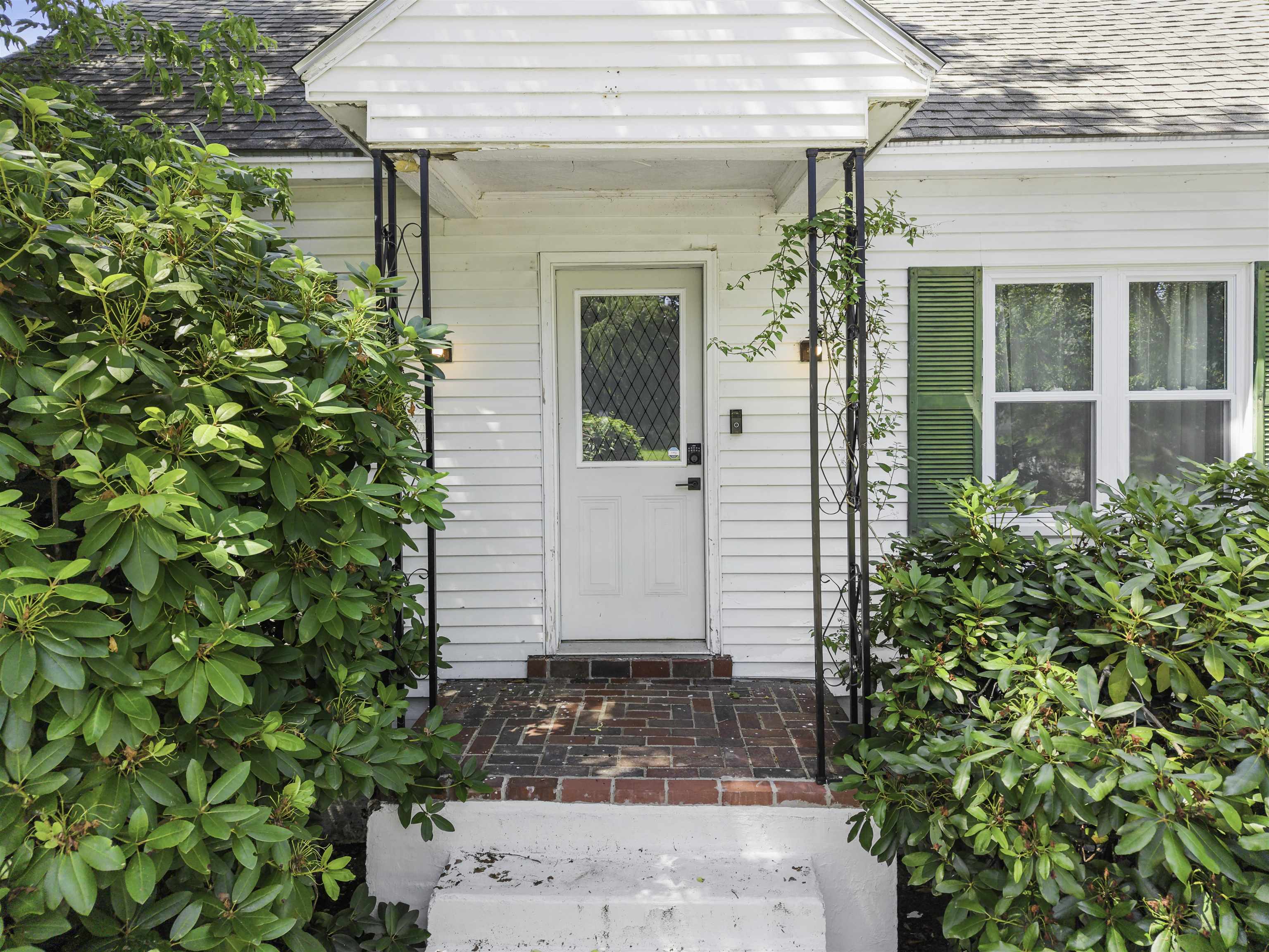 18 Warren Avenue