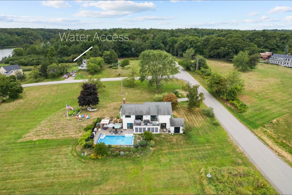 Photo of 2 moody point Drive, Newmarket, NH 03857 (MLS # 5107747)