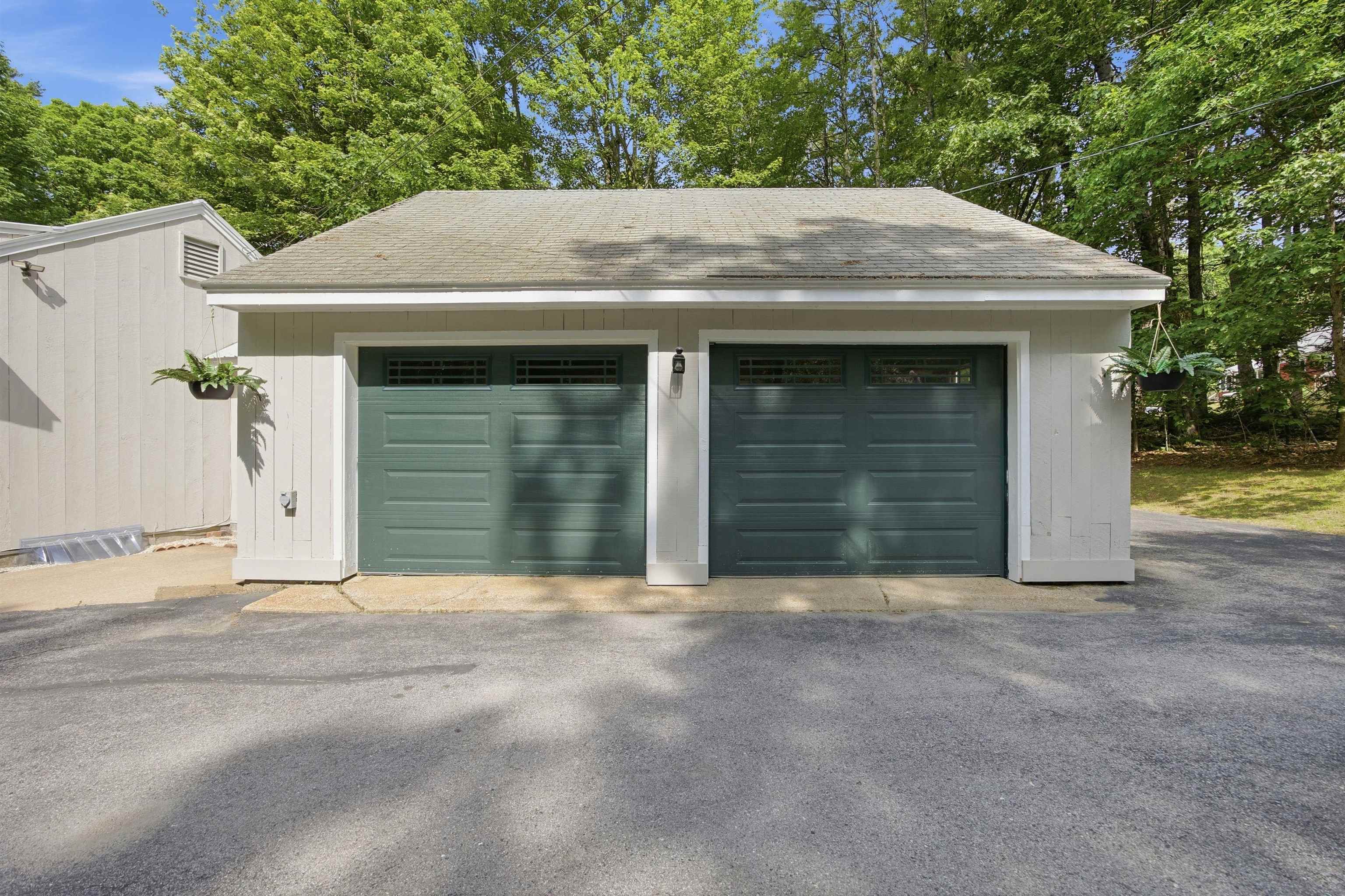 135 Lower Straw Road