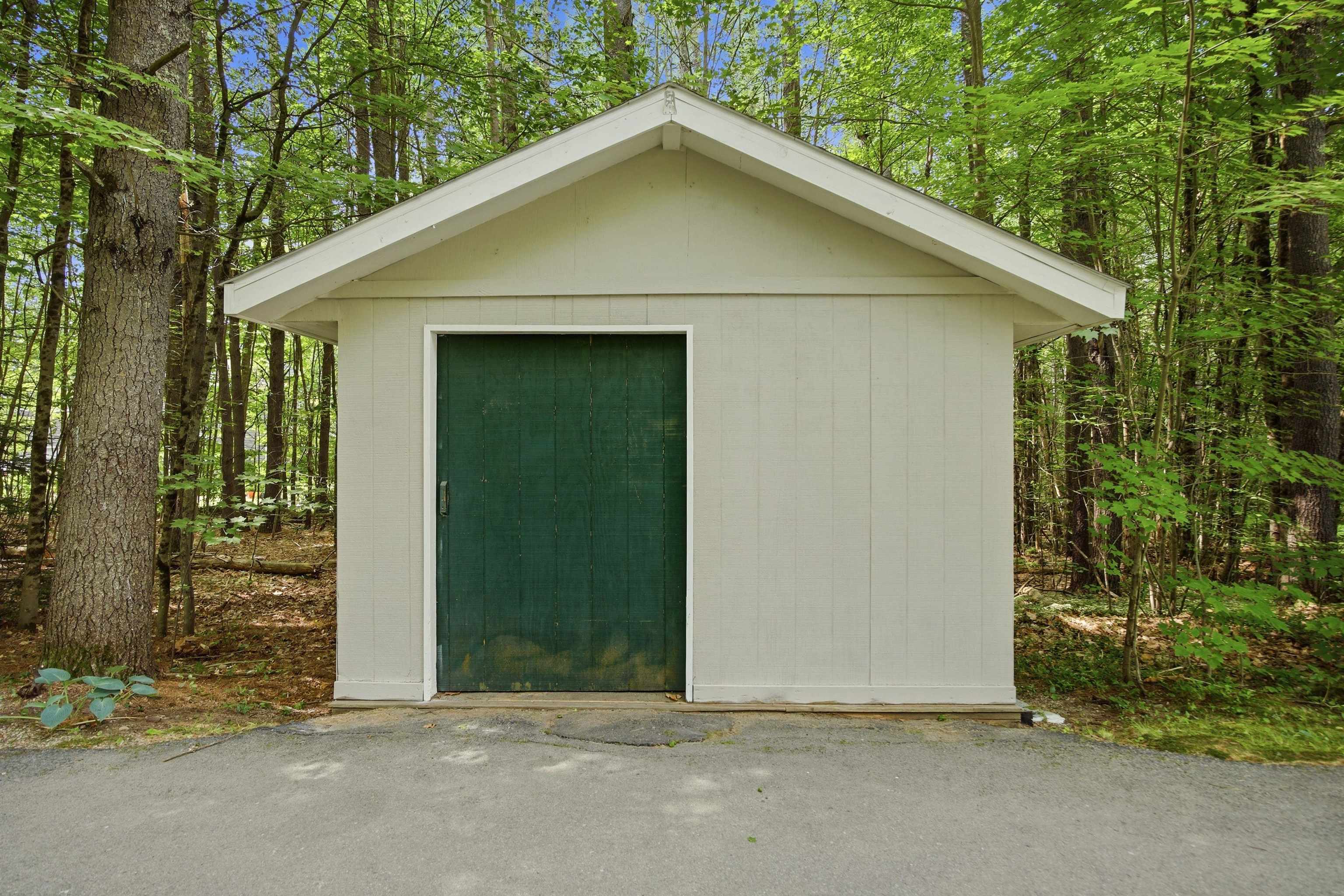 135 Lower Straw Road