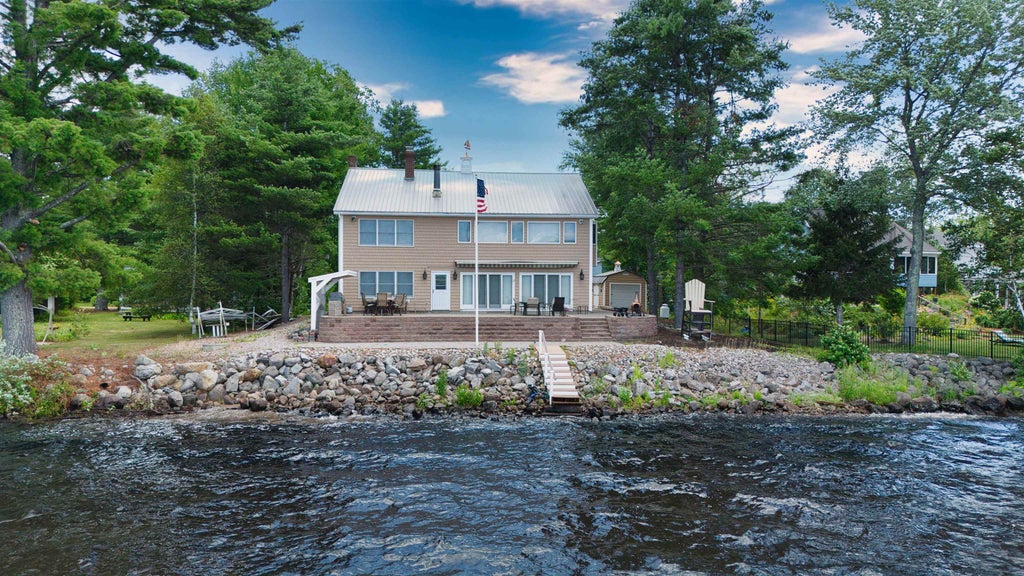 Photo of 52 Long Sands Road, Ossipee, NH 03814 (MLS # 5101145)