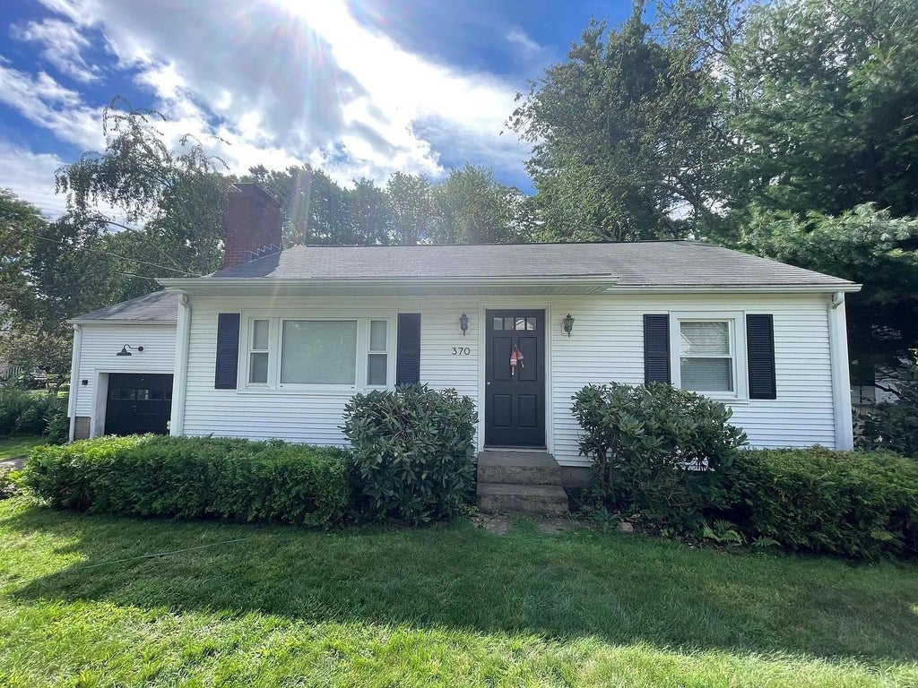 Photo of 370 Wallis Road, Rye, NH 03870 (MLS # 5112549)
