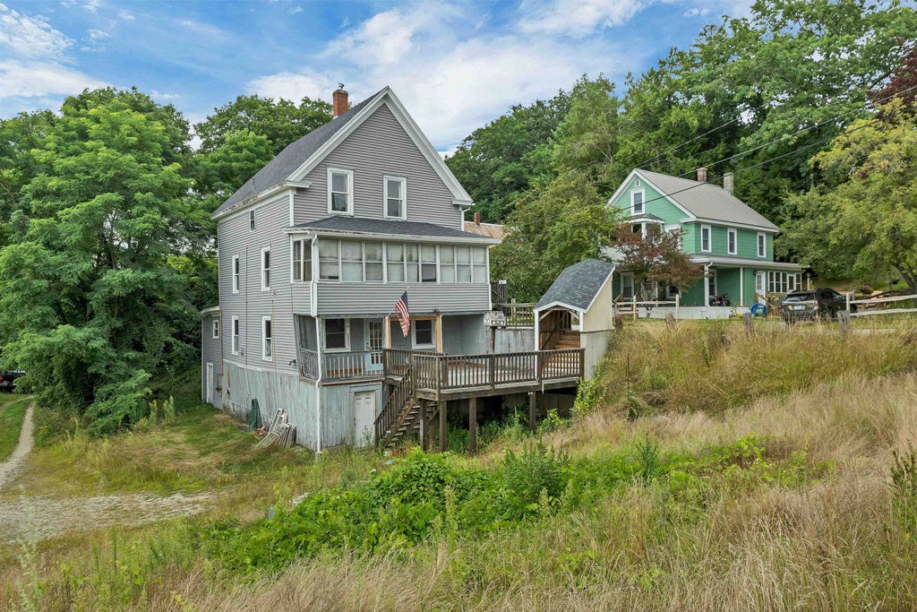 Photo of 13 Terrace Street, Haverhill, NH 03785 (MLS # 5114396)