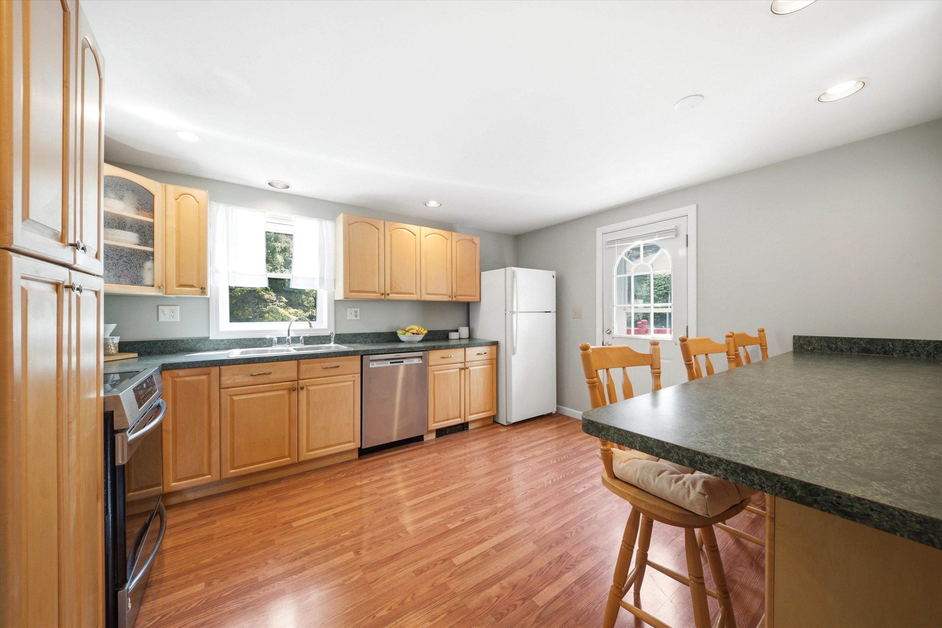 8 Oriole Lane