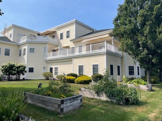 118 Secretariat Way 105